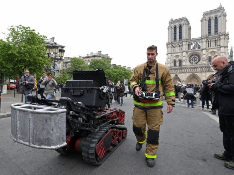 feuerwehr roboter notre dame
